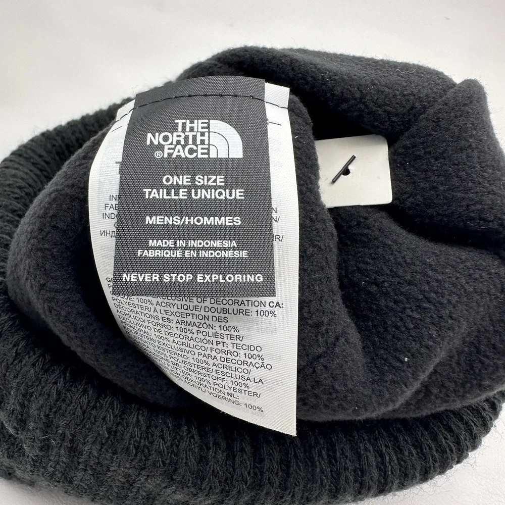 The North Face Circular Ribbed Beanie Black NWT Embroidered On The Rocks
